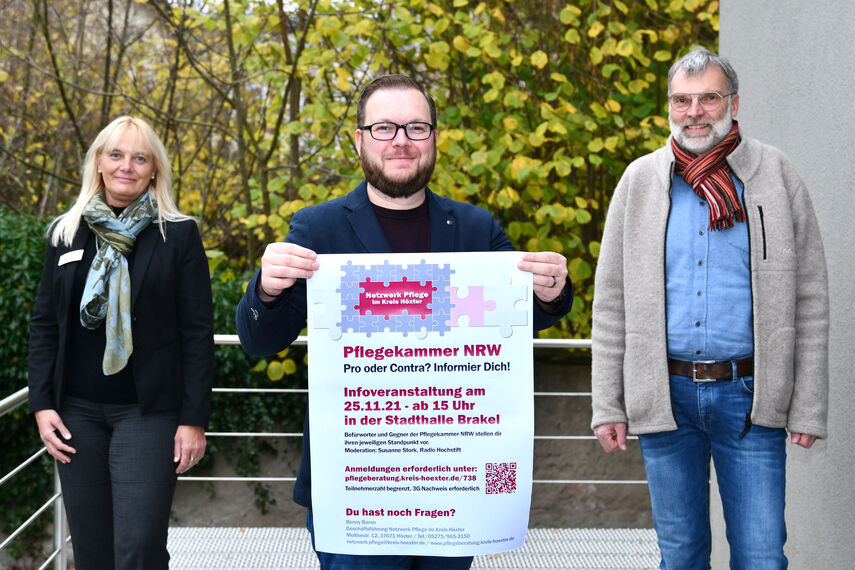 Ulrike Roxlau, Benny Baron und Andreas Fuhrmann werben für die Veranstaltung 'Pflegekammer NRW - Pro oder Contra?'